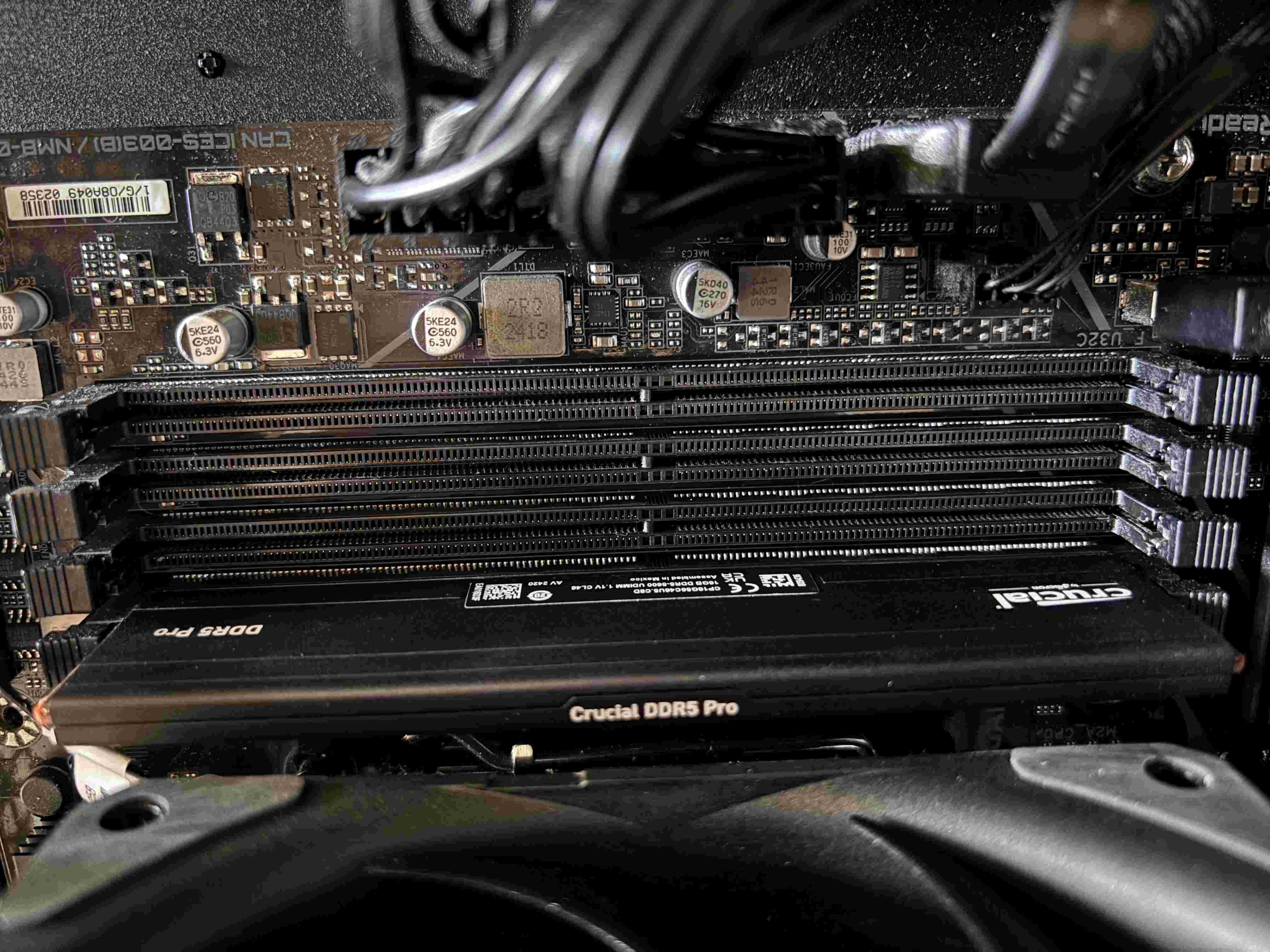 Single RAM stick installed for individual testing