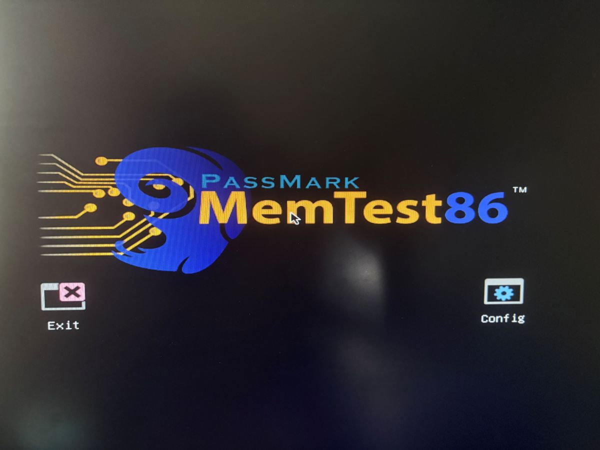 BIOS boot menu with USB drive selected